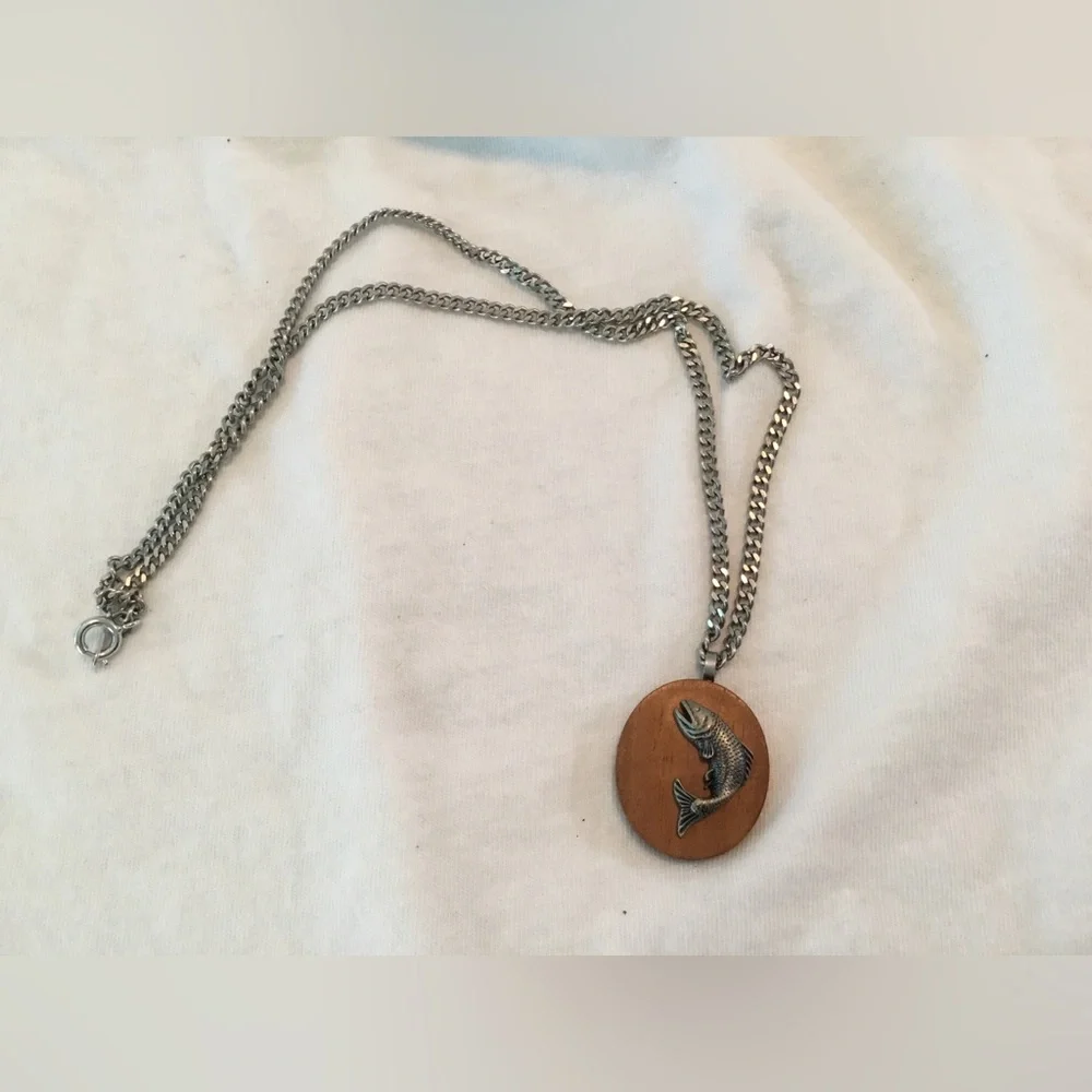 Men’s Avon Necklace, Bass or other Fish